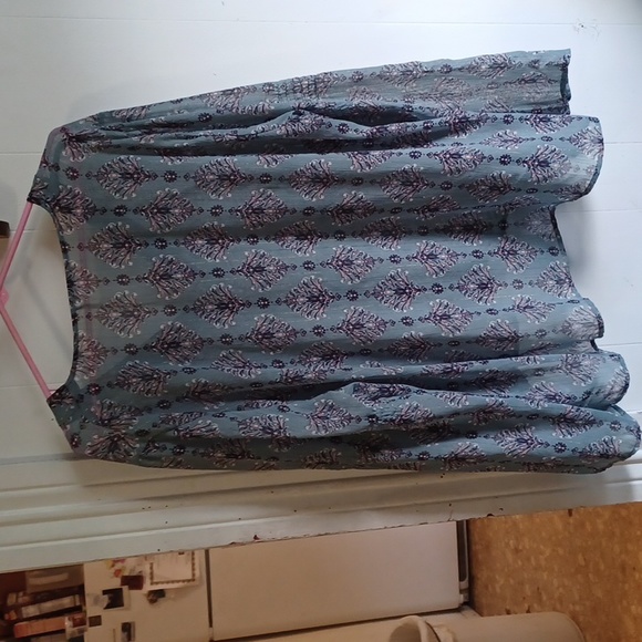 Maurices women's Long sleeve Lace up Detail Tie front V- neck , Size 3 blue - Picture 4 of 4